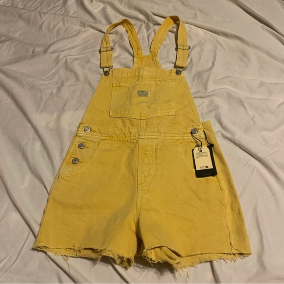 NWT Levi vintage Denim cutoff shortall overall bright yellow size small - Picture 12 of 12